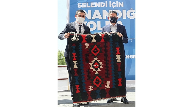 Pakdemirli,Selendi'den mesaj verdi