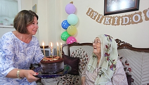 Sökeli Melike nine, 100. yaşını kutladı