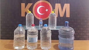 Su şişesinden kaçak alkol çıktı