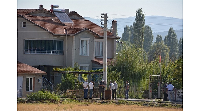 Uşak'ta bir kadın eşini öldürdü