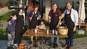 ABD Büyükelçisi zeytin hasadı yaptı