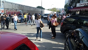 İzmir'de 6.6 şiddetinde deprem