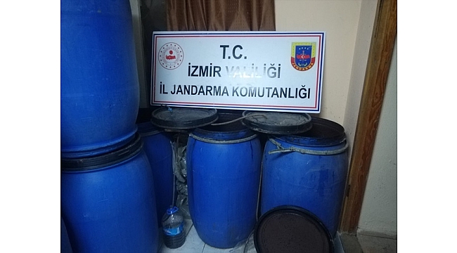 İzmir'de bin 980 litre sahte içki ele geçirildi