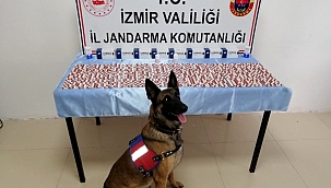 İzmir'de 'dur' ikazına uymayan araçtan uyuşturucu haplar çıktı