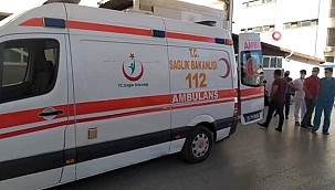 İzmir'de sahte içkiden ölenler için adli tıp önünde hüzünlü bekleyiş