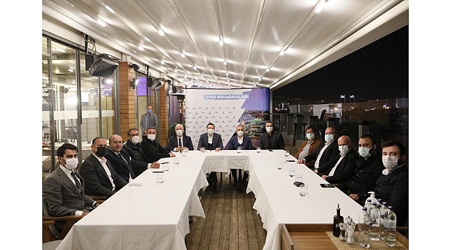 İzmir'deki spor kulüplerinin başkanları Spor Zirvesi'nde bir araya geldi