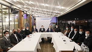 İzmir'deki spor kulüplerinin başkanları Spor Zirvesi'nde bir araya geldi