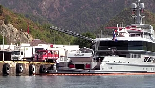 Süper yat 'Bold' Marmaris'e geldi