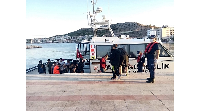 Türk kara sularına itilen 33 düzensiz göçmen kurtarıldı