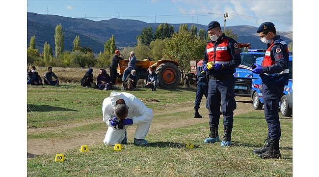 Arazi kavgasında baba ile oğlu öldü