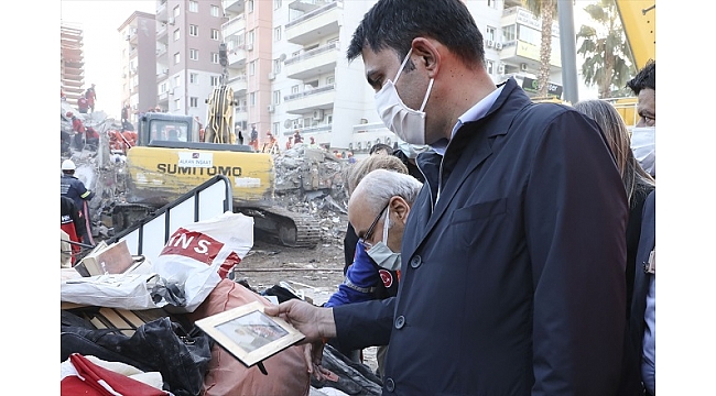 Bakan Kurum,deprem bölgesinde incelemelerde bulundu