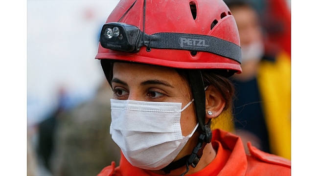 Depremde hayat kurtaran JAK'ın kadın kahramanları