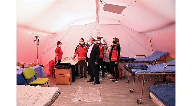 Depremin Ardından Sağlığın Her Kademesi Görevinin Başında