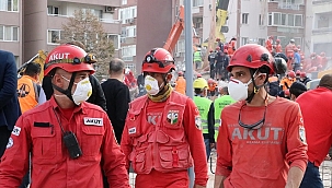 Enkazdan çıkardıkları