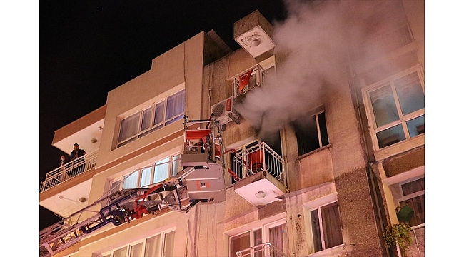 Ev yangınında 1 kişi dumandan etkilendi