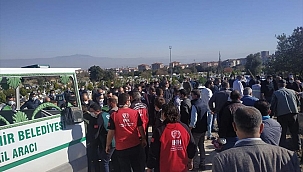 İHH gönüllüsü, toprağa verildi