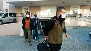 İzmir'de gözaltına alınan 5 DEAŞ üyesi, adliyeye sevk edildi