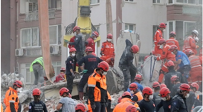 İzmir'deki depremde can kaybı 113'e yükseldi