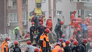 İzmir'deki depremde can kaybı 115'e yükseldi