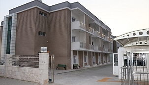 İzmir'deki öğrenci yurtları depremzedelere hizmet veriyor