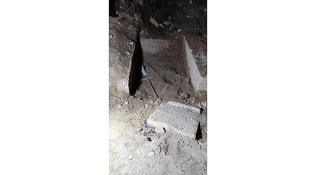 Kaçak kazı yapan 4 kişi suçüstü yakalandı