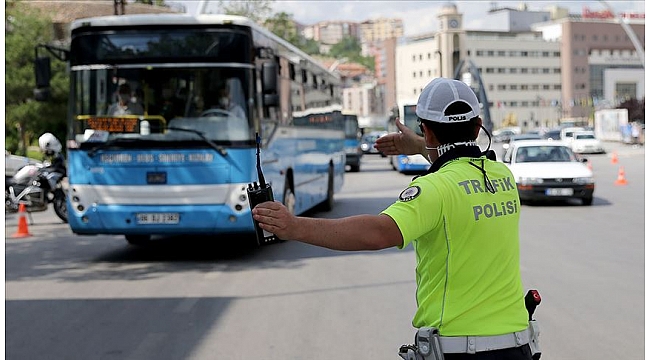 Kovid-19 denetimlerinde 105 toplu ulaşım aracı ve 13 iş yeri faaliyetten men edildi