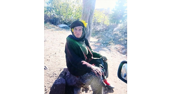 Köyünde yalnız yaşayan yaşlı kadından kayboldu