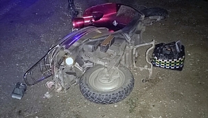 Otomobille çarpışan elektrikli motosikletin sürücüsü yaralandı