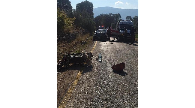 Otomobille çarpışan motosikletin sürücüsü öldü