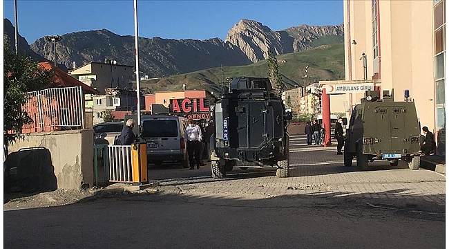 PKK'lı teröristler Hakkari'de işçilere saldırdı