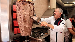 Seferihisar'da 15 bin kişiye yemek ikramı