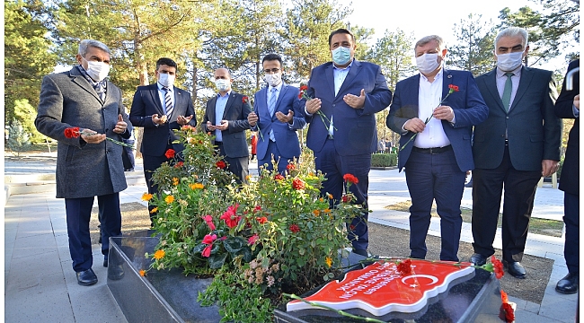 Şehit öğretmen Aybüke Yalçın  mezarı başında anıldı