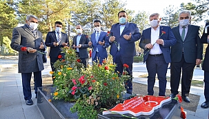 Şehit öğretmen Aybüke Yalçın mezarı başında anıldı