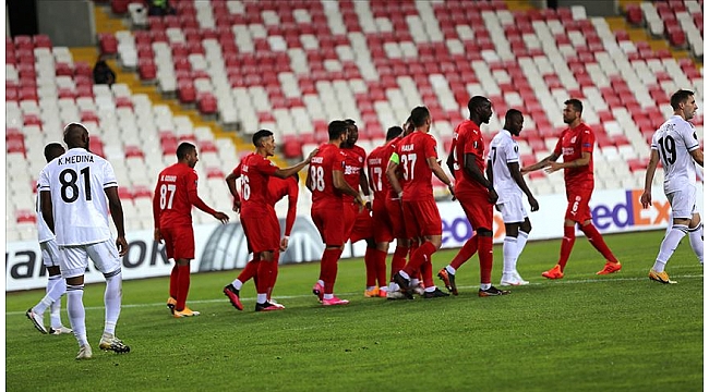 Sivasspor UEFA Avrupa Ligi'nde Karabağ'ı 2-0 yendi