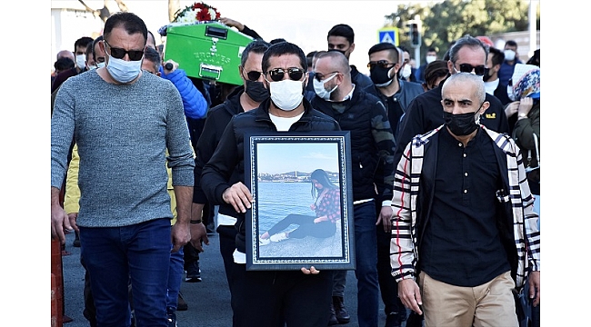 Trafik kazasında ölen genç kızın cenazesi toprağa verildi