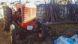 Traktörü tamir ederken yanarak öldü