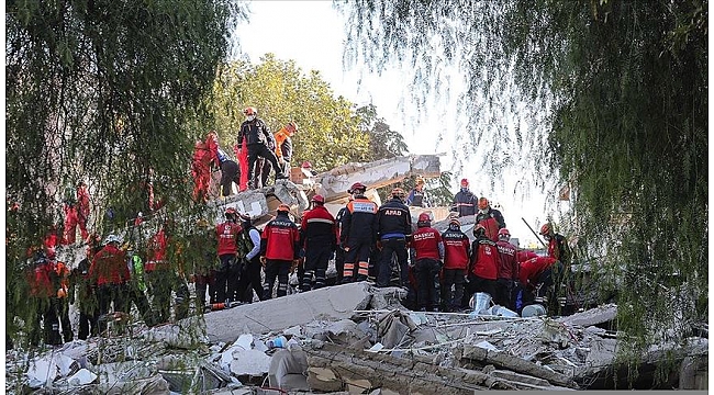 Türkiye İzmir için tek yürek
