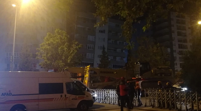 Yılmaz Erberk Apartmanında yıkım çalışması başladı