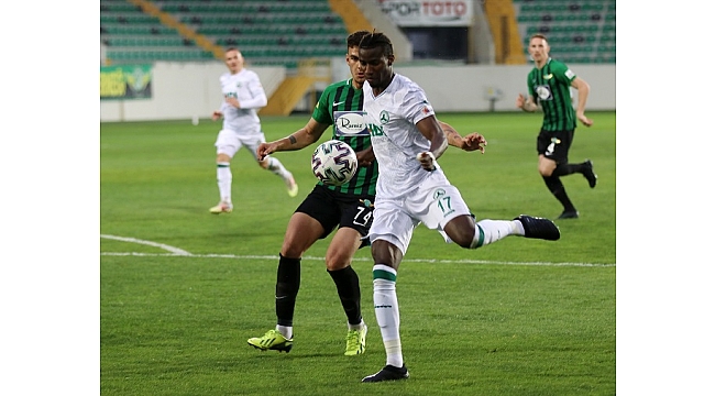 Akhisarspor  kendi evinde yıkıldı