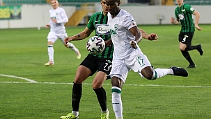 Akhisarspor kendi evinde yıkıldı