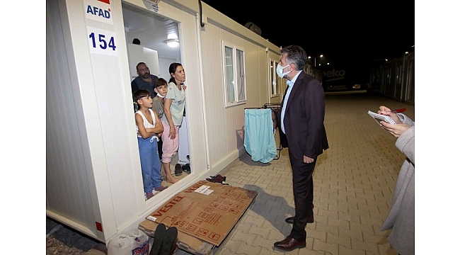 Başkan Sandal, depremzedeleri yalnız bırakmıyor