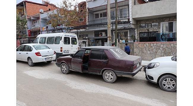 Çalıntı otomobili terk edip kaçtı