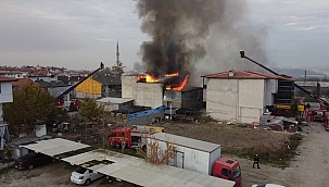 Denizli'de fabrika yangını söndürüldü