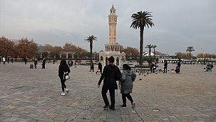 Ege'de kısıtlamanın kalkmasıyla sokaklarda yoğunluk yaşandı