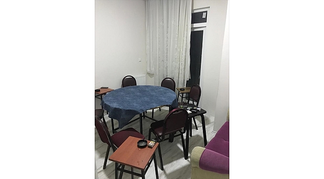 Evde kumar oynayan 6 kişiye 7 bin 350 lira ceza verildi
