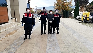 İzmir'de KADES ile yardım isteyen kadının imdadına jandarma yetişti