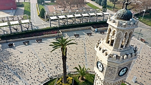 İzmir'de sokaklar boş kaldı