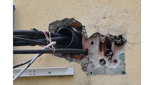 Kablo hırsızları mahalleyi internetsiz bıraktı