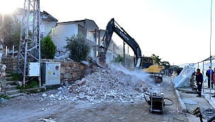 Marmaris'te yıkımlar devam ediyor