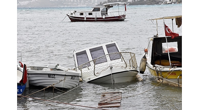 Muğla’da sağanak ve kuvvetli rüzgar etkili oldu